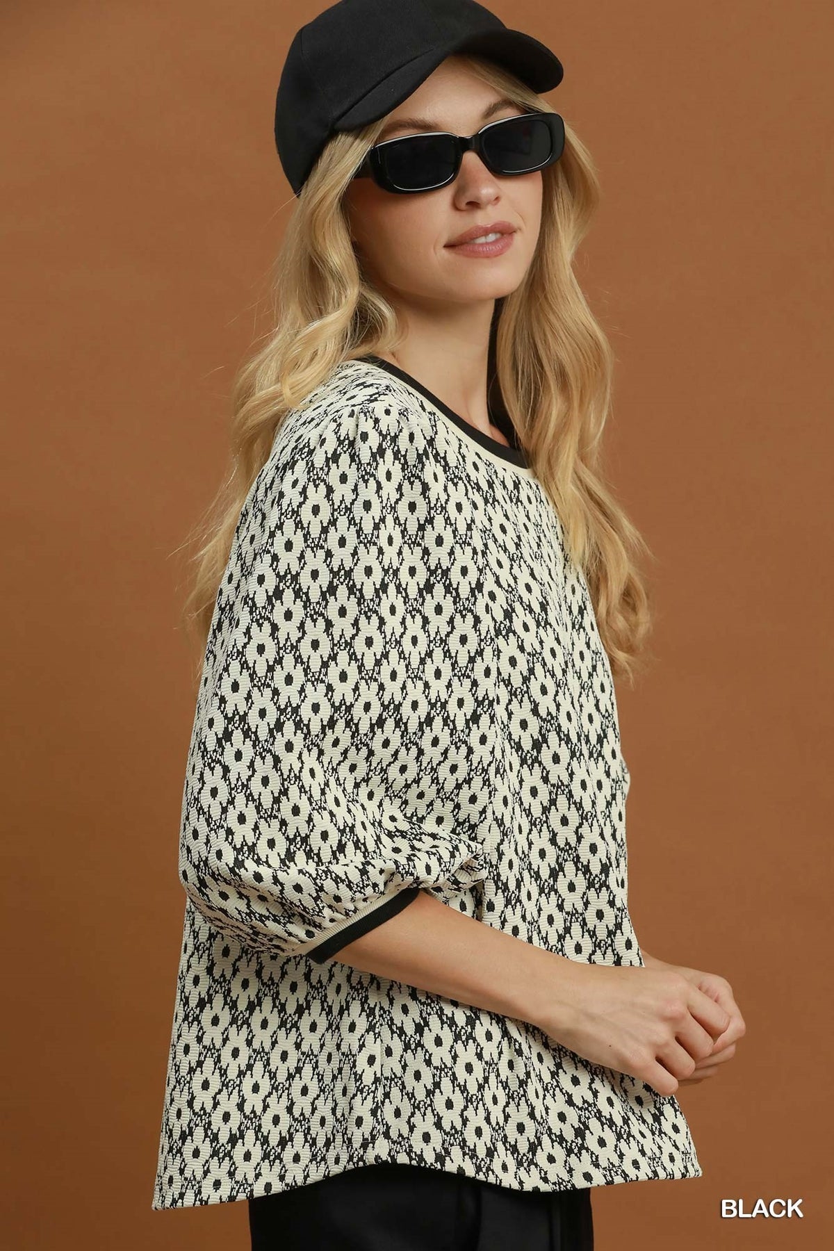 Umgee Floral Jacquard Puff Sleeve Top